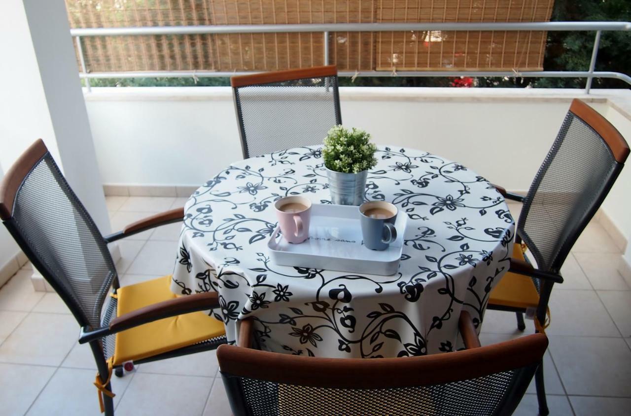 Apartmani Porat Malinska Buitenkant foto