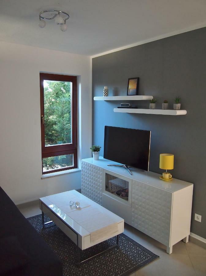 Apartmani Porat Malinska Buitenkant foto